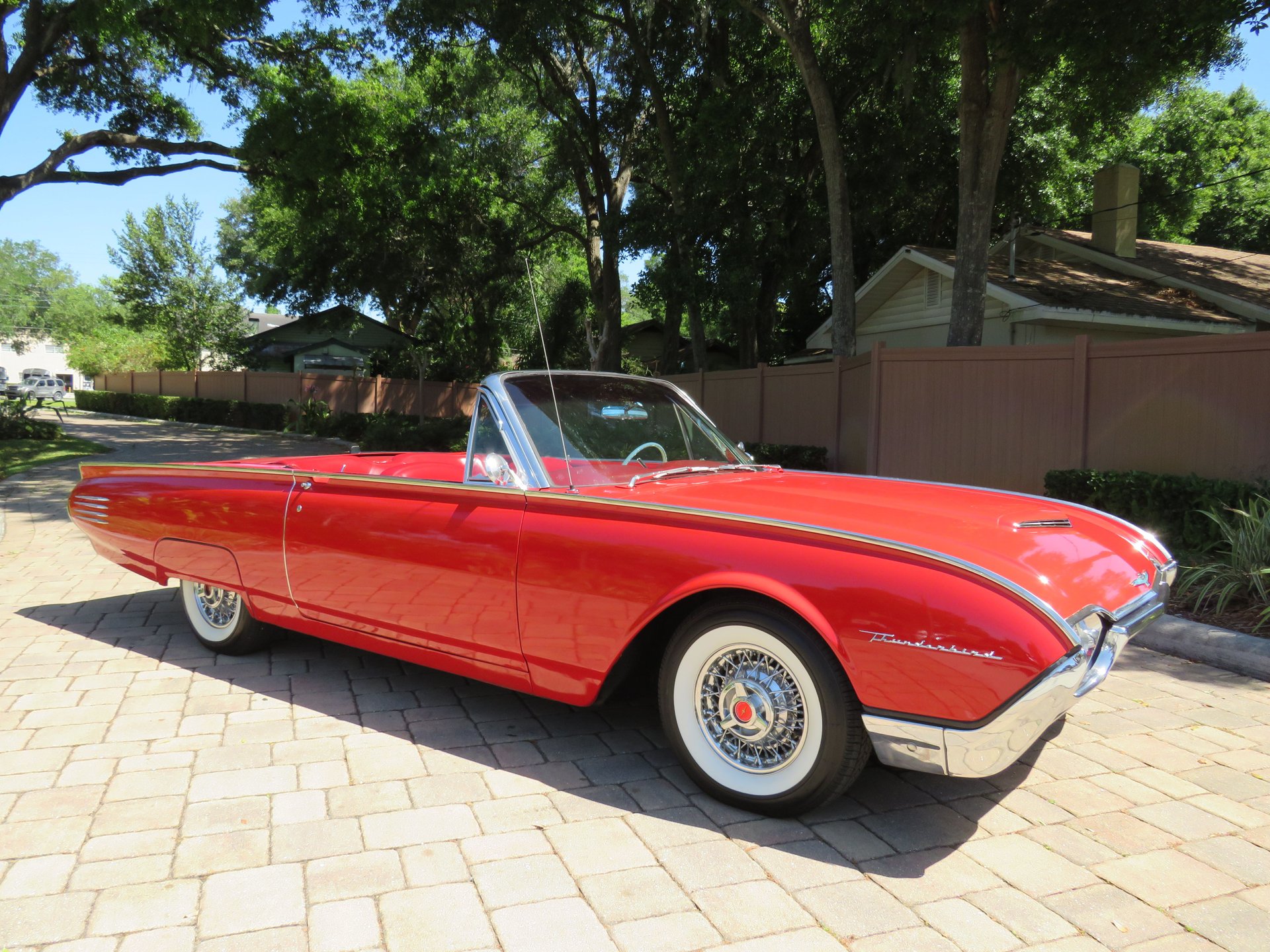1961 FORD THUNDERBIRD - Image 12