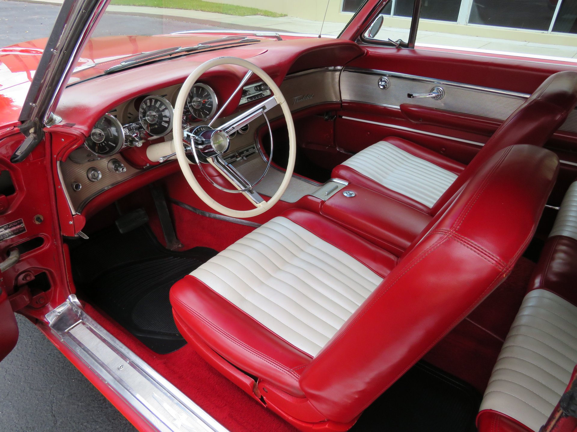 1961 FORD THUNDERBIRD - Image 14